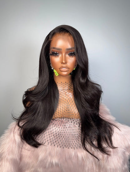 “18inch 13x6 HD Full Frontal Glueless Wig